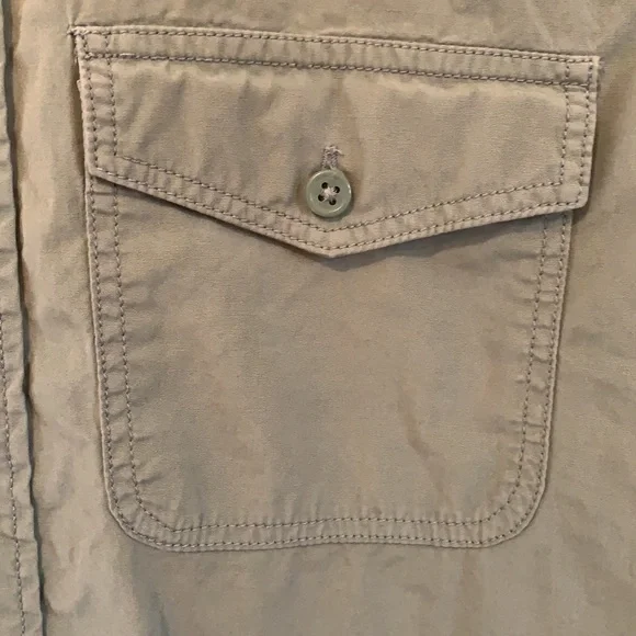 Button down - Picture 2 of 2